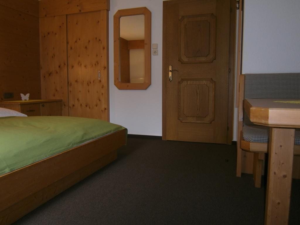 Haus Wiesenheim Fw Oetztal Längenfeld Extérieur photo