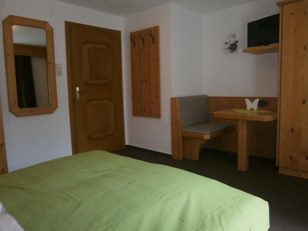 Haus Wiesenheim Fw Oetztal Längenfeld Extérieur photo